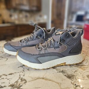 Mens New Balance Fresh Foam x Hierro Mid Trail Runner Brown Grey